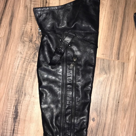 GUESS over the knee black boots - Picture 2 of 5